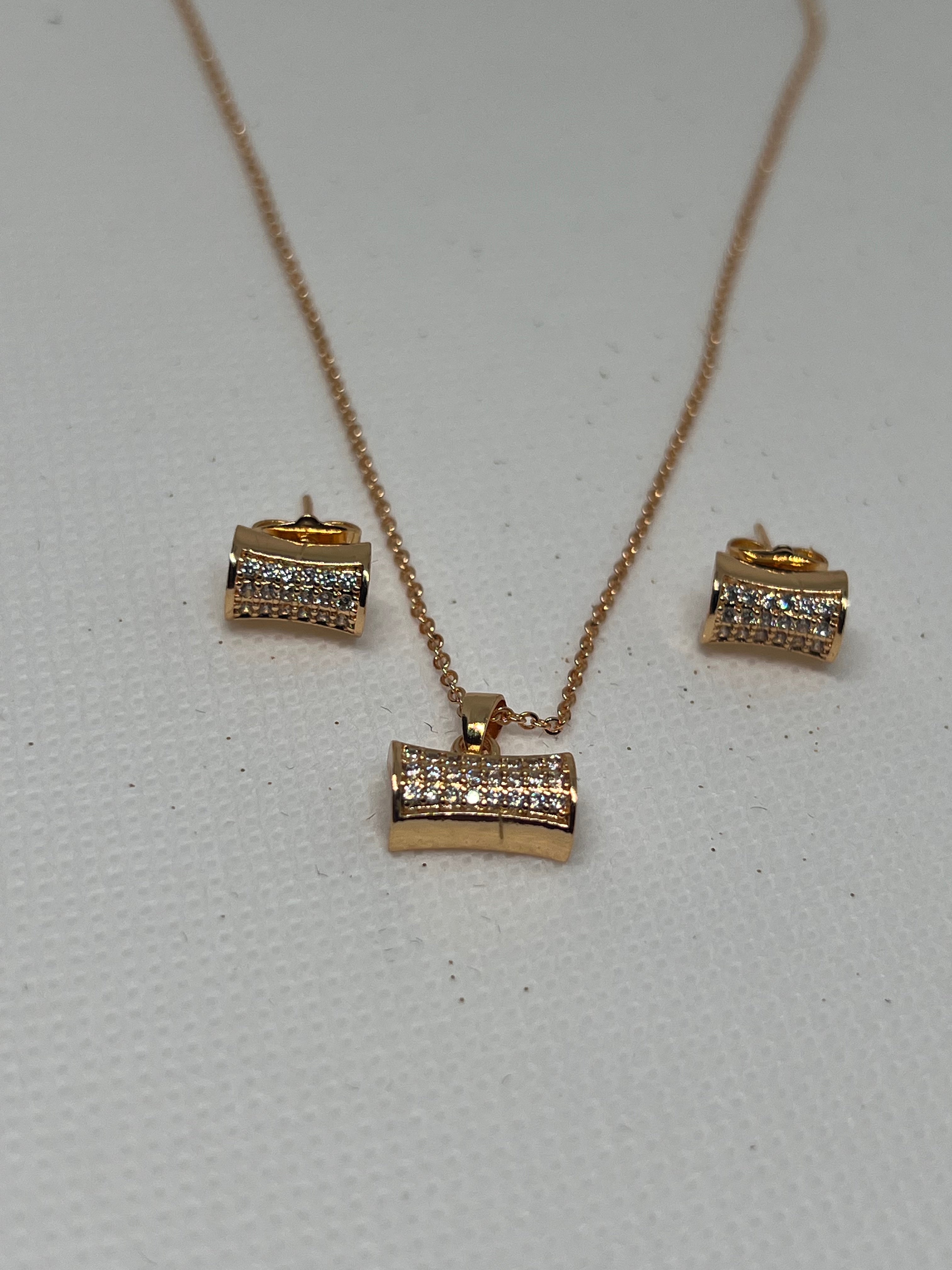 Dream Karigiri Rectangle Rose Gold Pendant