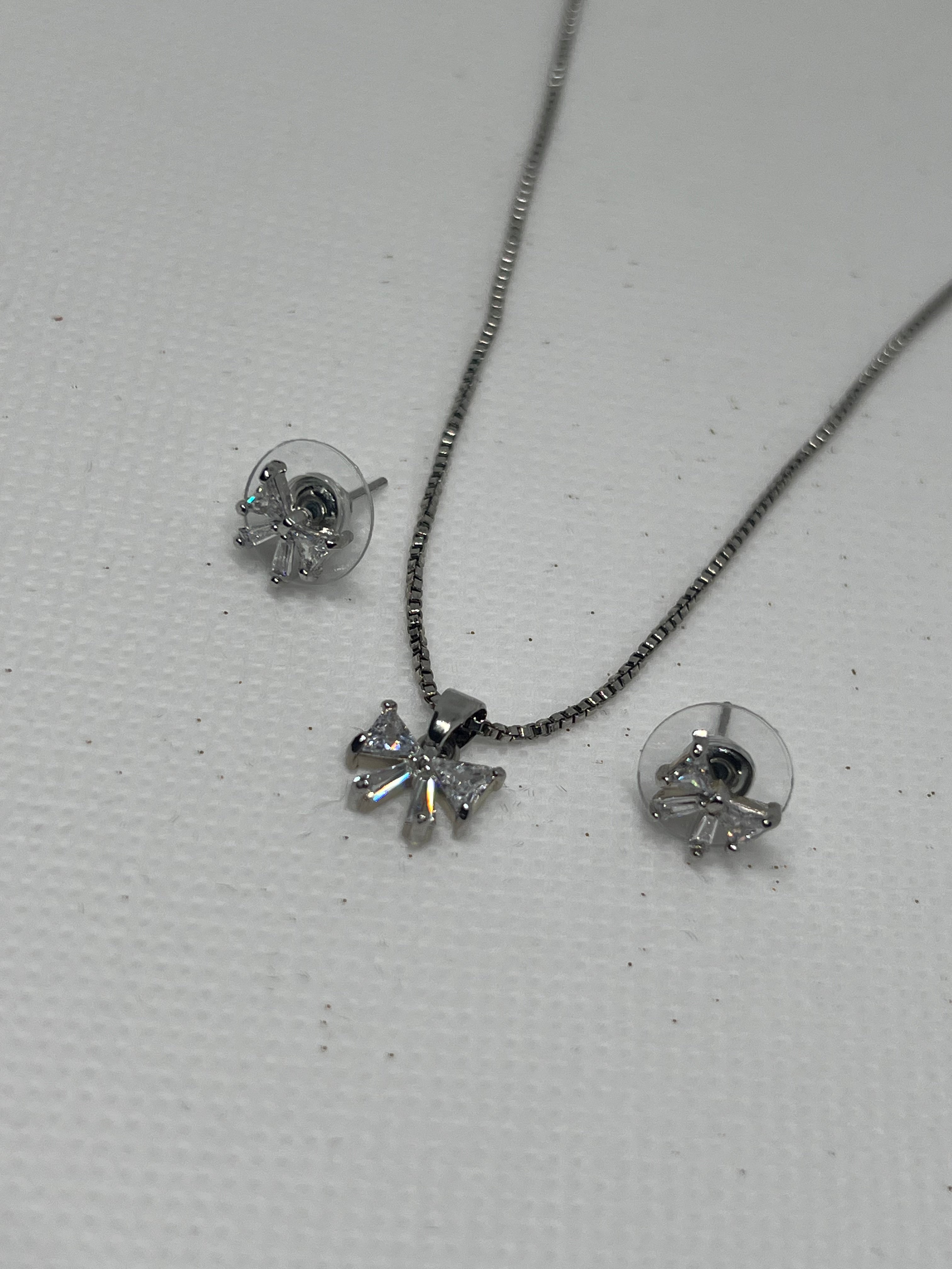 Dream Karigiri Silver Bow Pendant